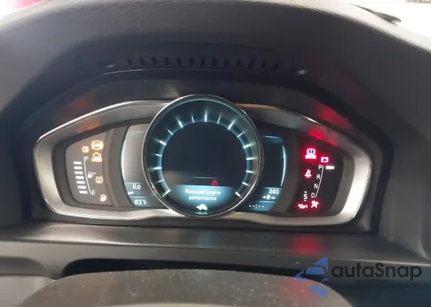 2015 Volvo V60 T6 R-Design Platinum из США, поврежденный, VIN YV1902SH9F1209000